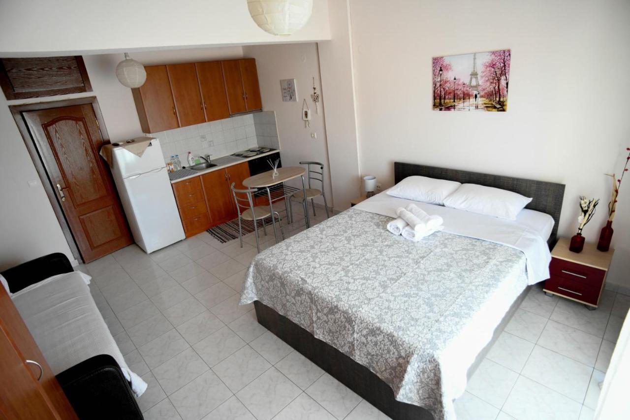 Papi'S Free Parking Apartments 2 - Studio Alexandroupolis Exteriör bild